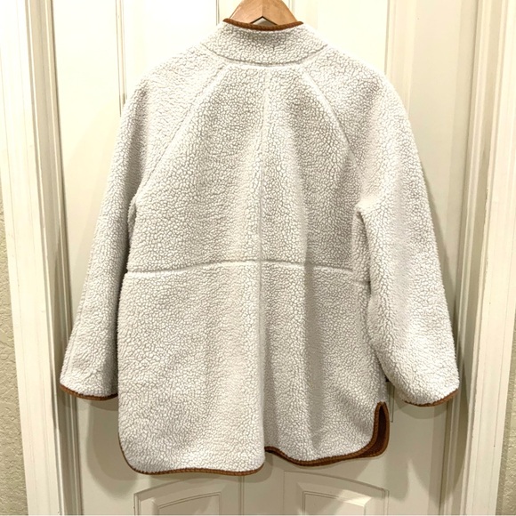 Cozy Sherpa Coat - Picture 3 of 9